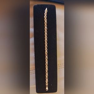 Beautiful 10k yellow gold bracelet